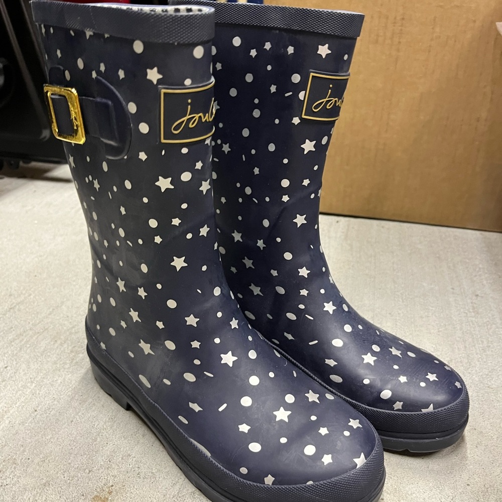 Kids Rain Boots- size 4 !NEW!